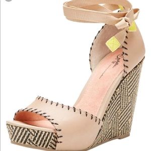 SEYCHELLES SMOOTH SAILING  WEDGE  SHOES SZ 8.5